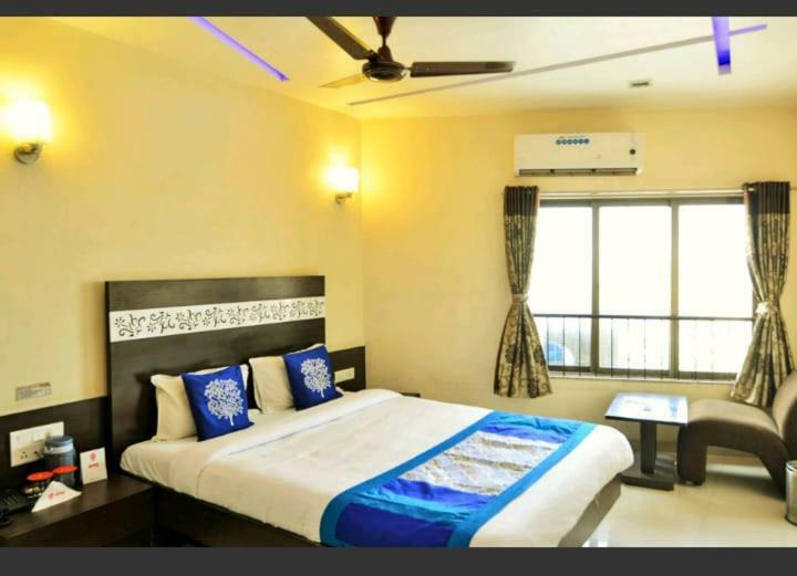 Skylawn Hotel Σουράτ Εξωτερικό φωτογραφία